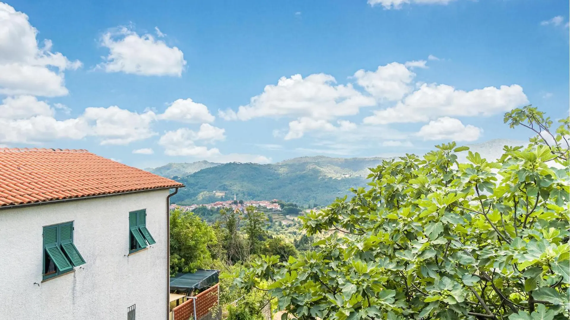 Pet Friendly Home In Carro Holiday home