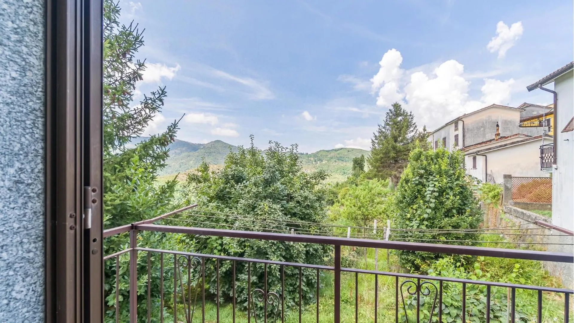 Pet Friendly Home In Carro 0*,