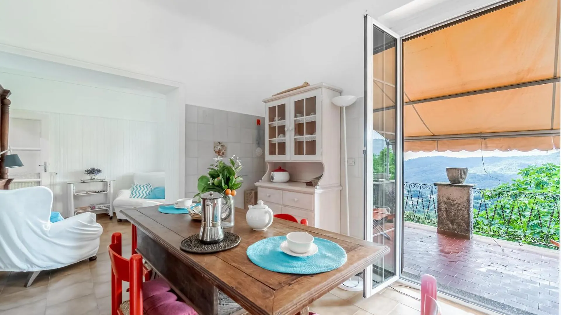 Pet Friendly Home In Carro 0*,  Italy